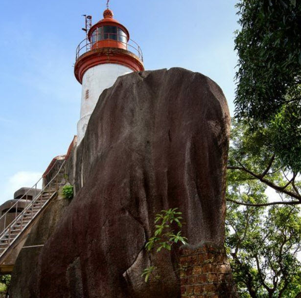 Île Tamara Lighthouse